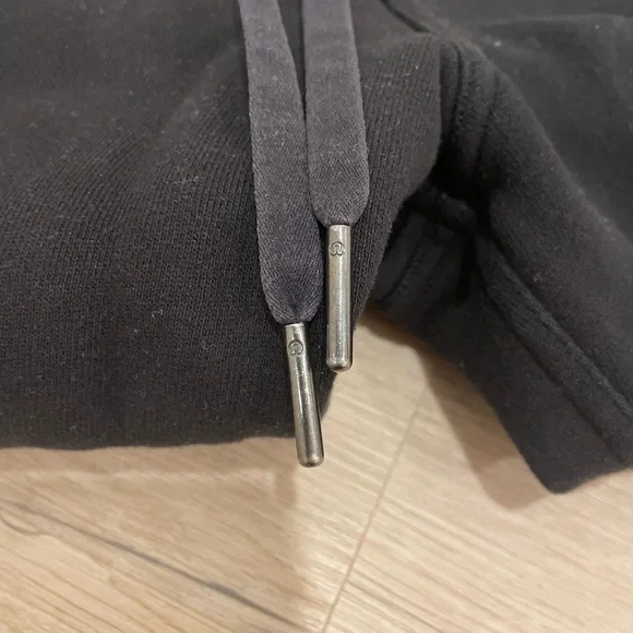 Lululemon Scuba Relaxed High-Rise Jogger in Black - Picture 3 of 7